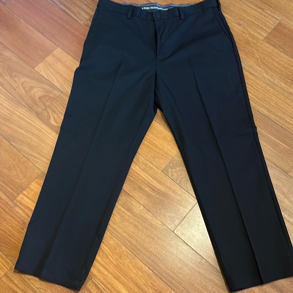 Haggar Classic Fit Cool Performance Dress Pants